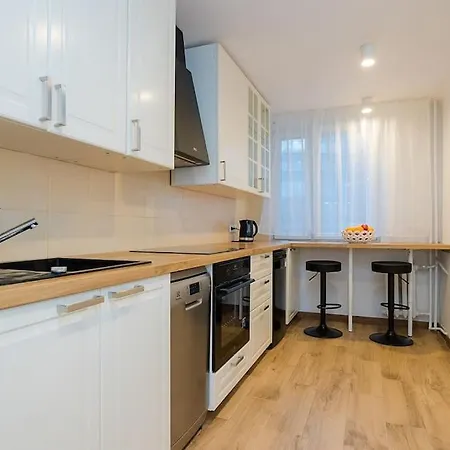 דירה Chmielna 36 M2 - Free Parking - Stunning View ורשה